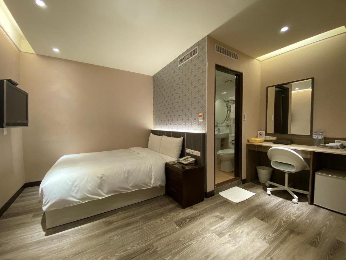 Chair Man Hotel Taipei Eksteriør billede