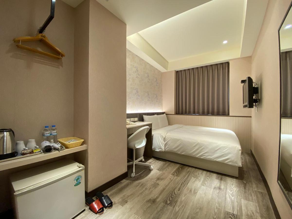 Chair Man Hotel Taipei Eksteriør billede
